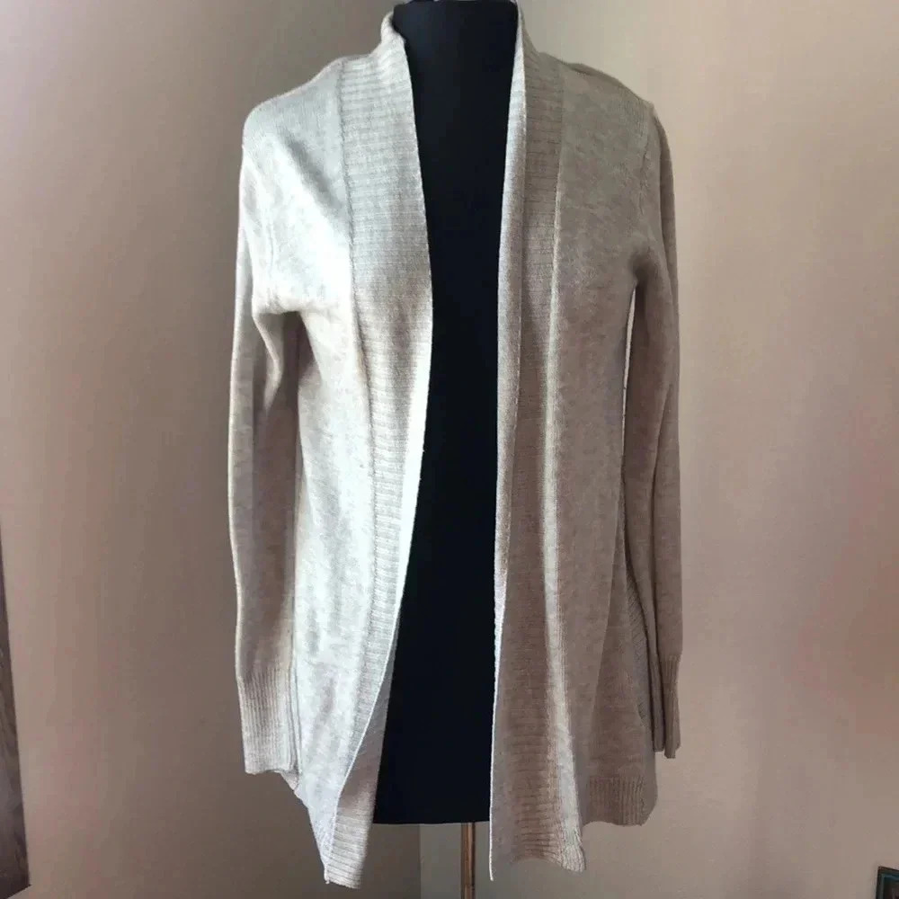 Gray Fate‎ Cardigan